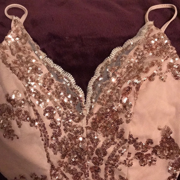 Dress - Picture 3 of 3